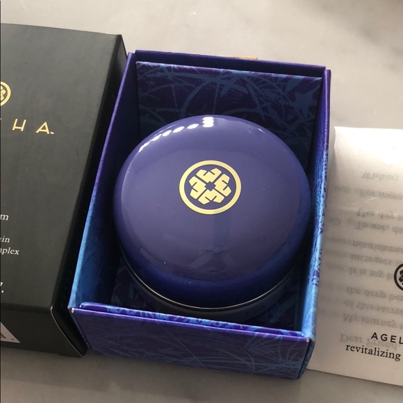 BNIB Tatcha ageless revitalizing Eye cream FULL SZ - Picture 2 of 4